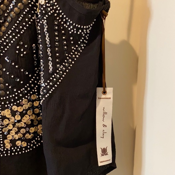 Beaded Tank Top - Picture 5 of 7